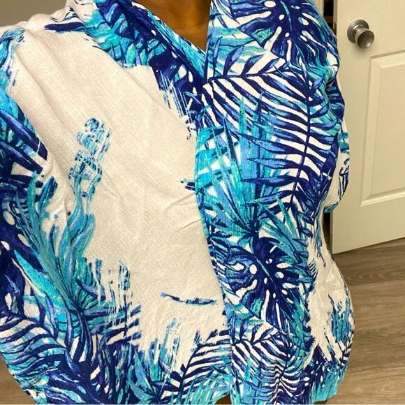 White and blue Coverup one size - Picture 1 of 6